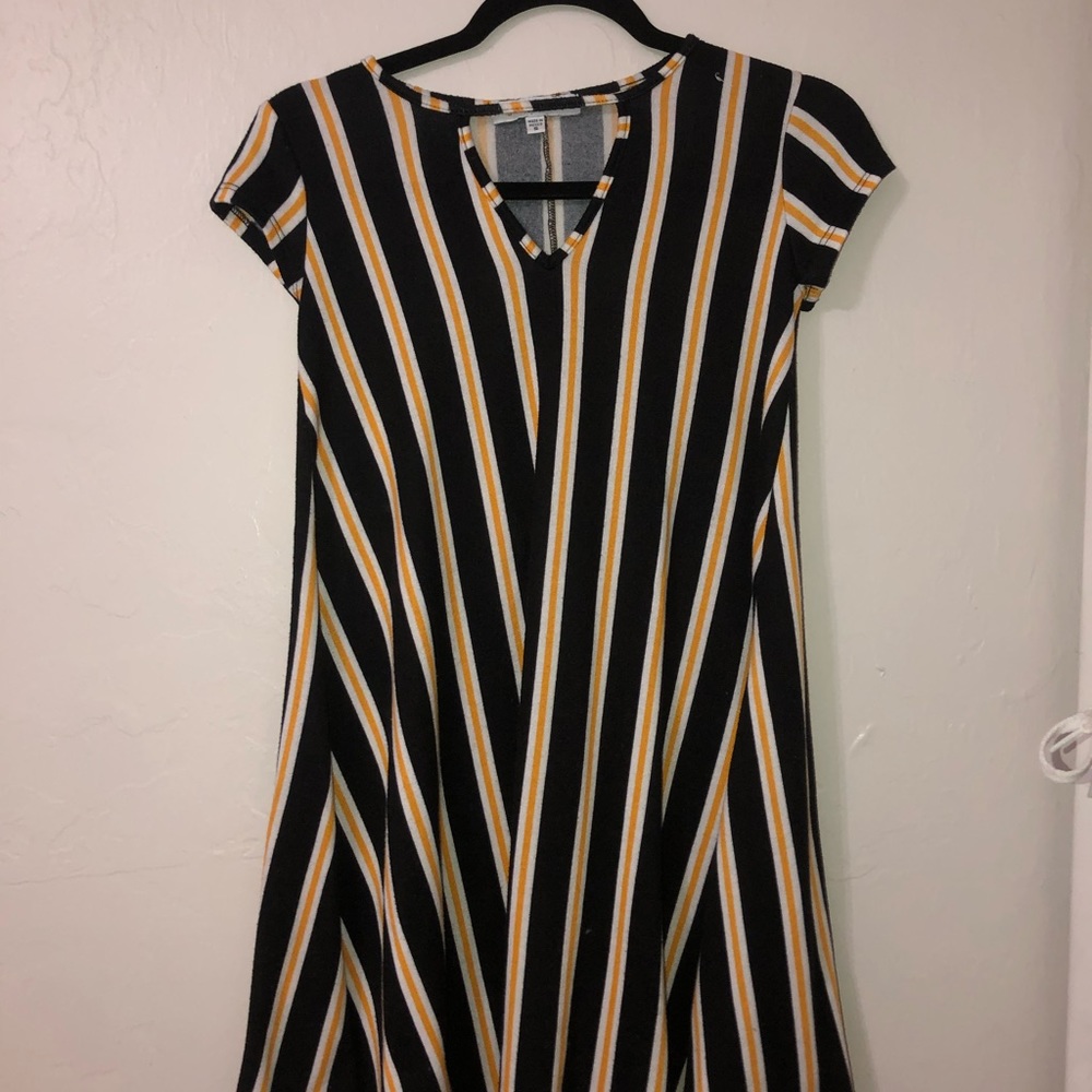 Striped flowy casual dress